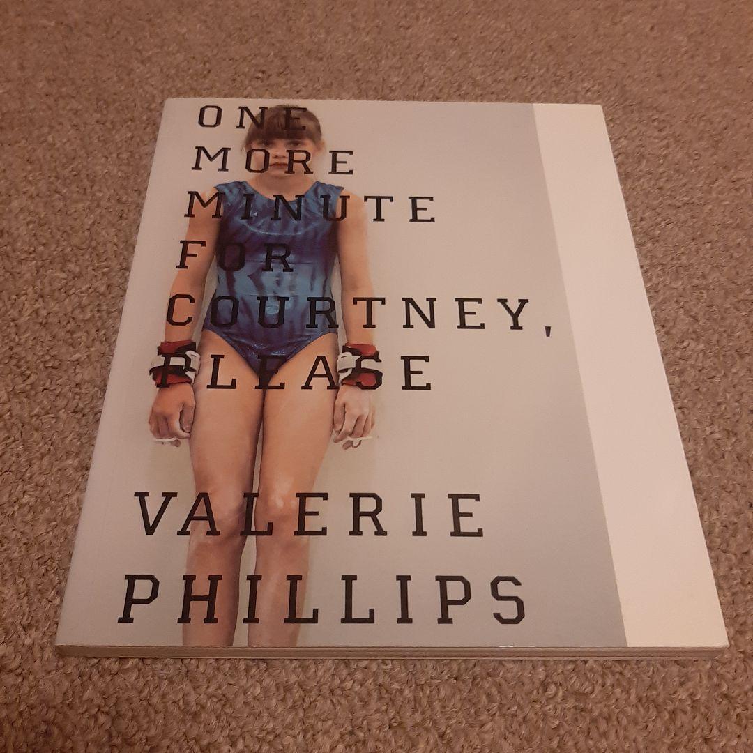 アート・デザイン・音楽 One More Minute for Courtney, Please