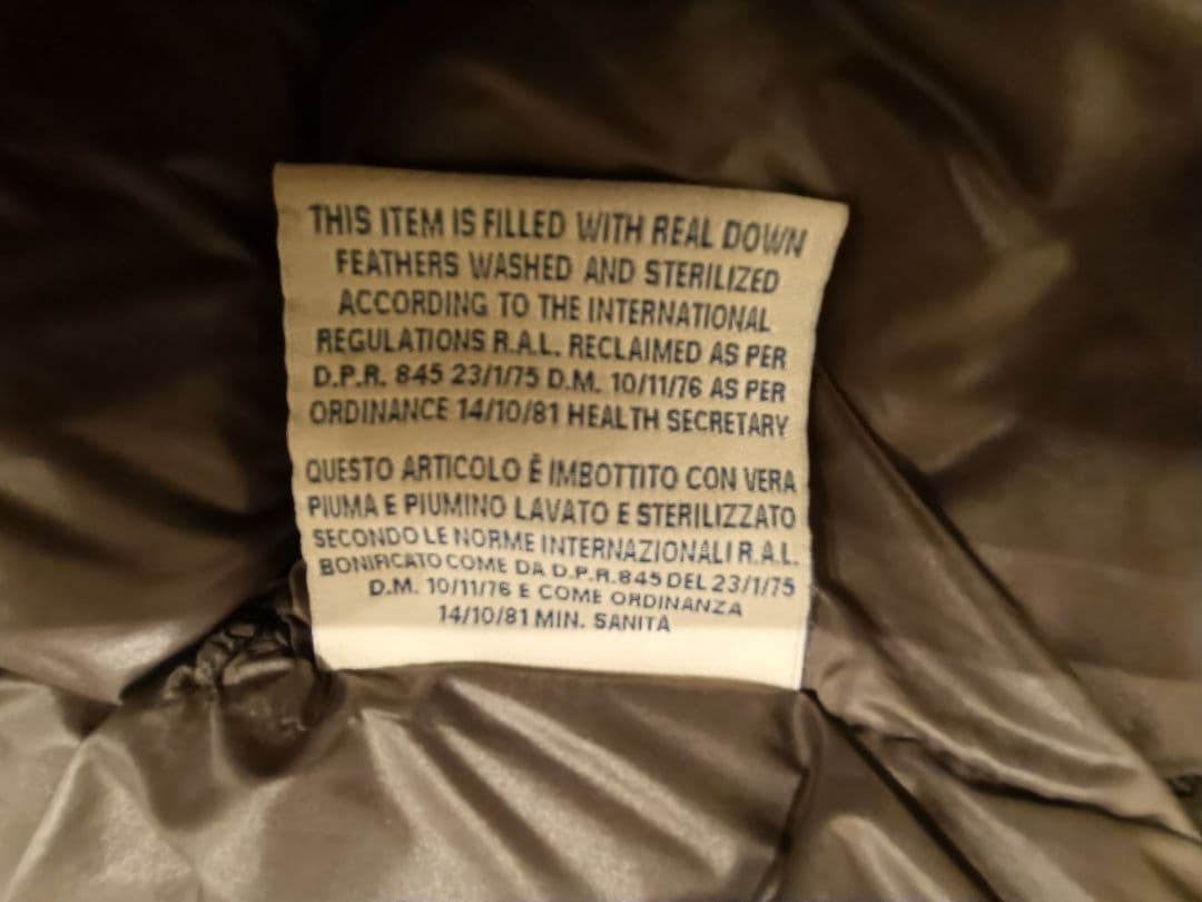 正規品　モンクレール　ダウンベスト