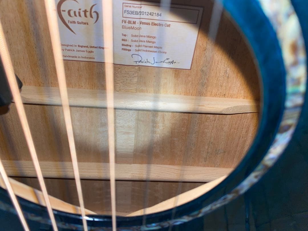 アコースティックギター　faith