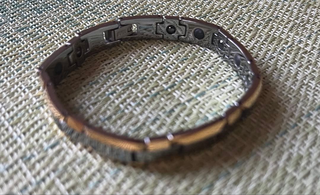 GAMMAシルバーゴールドタングステンス磁気ブレスレット　アクセサリー　健康用品