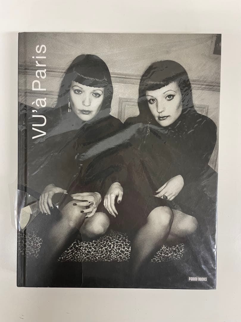 VU'à Paris アートブック