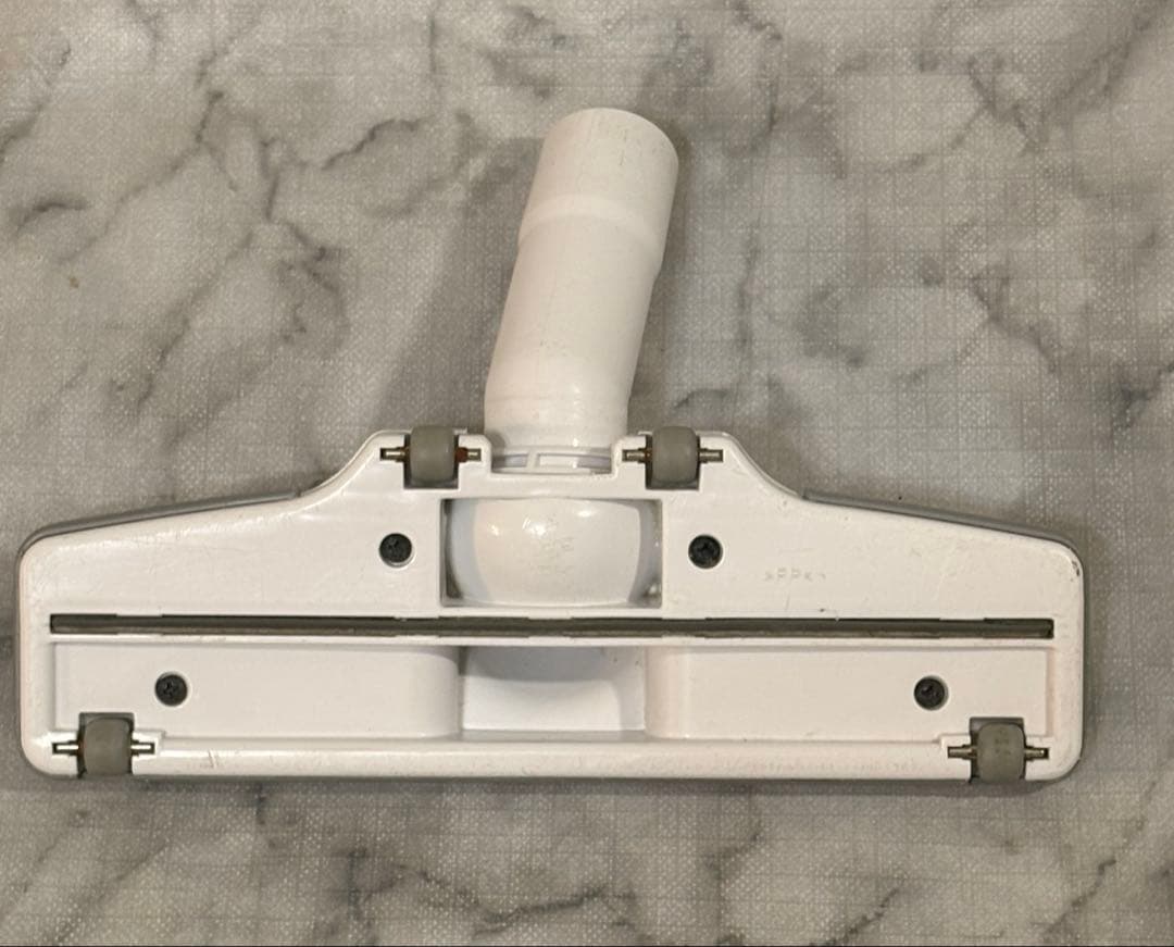 マキタ 充電式クリーナ CL108FD コードレス掃除機　バッテリー、充電器付き