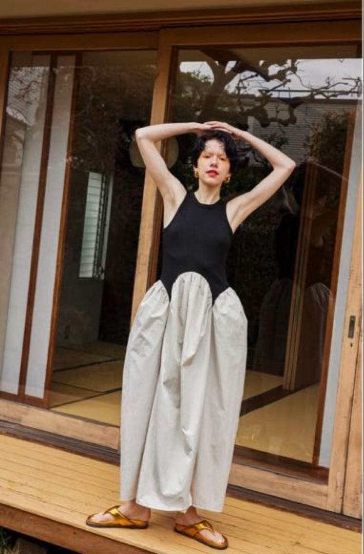 ⭐︎MH様用⭐︎正規品OMMO ARCH FLOW GATHER ワンピース