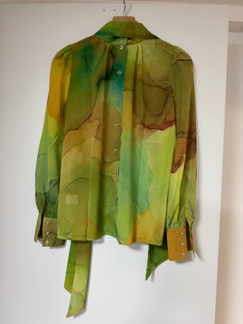 AURATIER グリーン系リボンブラウス