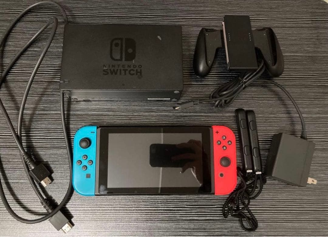 任天堂Switch本体　箱付き