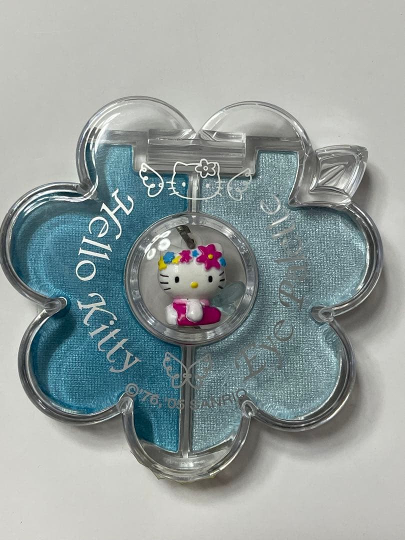 サンリオ ハローキティ アイシャドウ パレット 2005年 平成レトロ 当時物