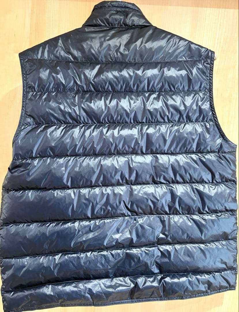 正規品鑑定済　モンクレール ダウンベスト サイズ3