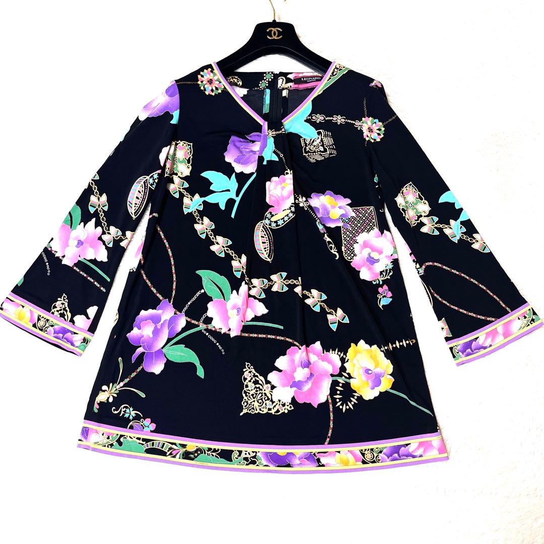 近年　極美品☆レオナールカンカンチュニックワンピース大きいサイズボウタイ花柄