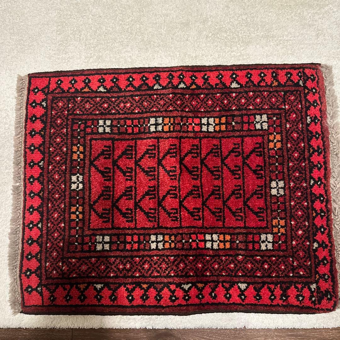 トライバル　ウール製 赤い幾何学模様ラグ 約65cm✖️51cm