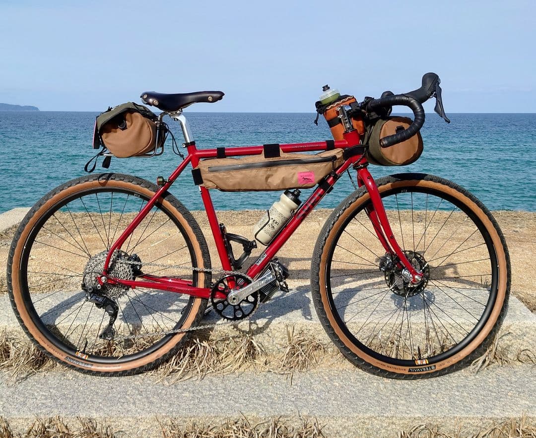 アクセサリー SWIFT INDUSTRIES hold fast frame bag M