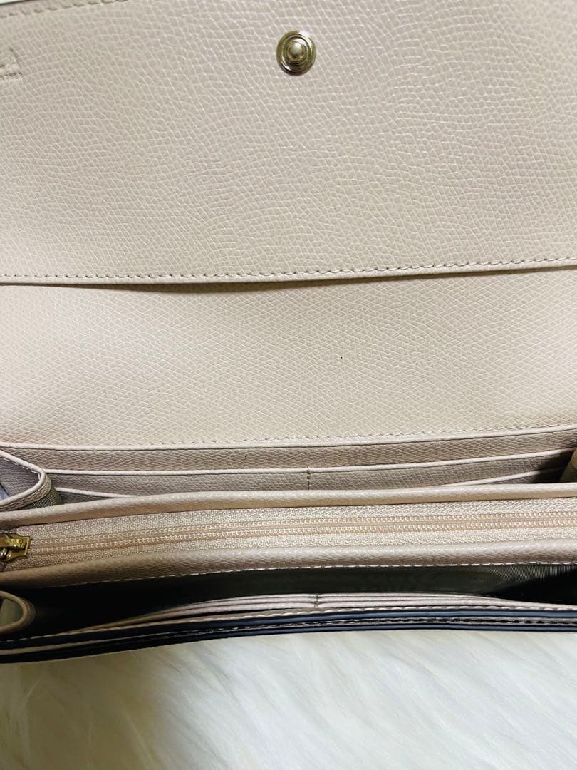 dragon1127 さん専用FURLA ベージュ レザー 長財布