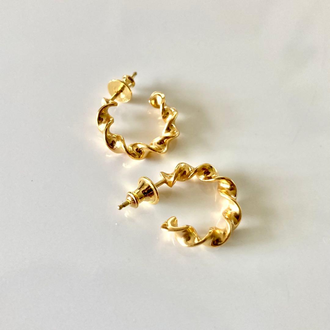 両耳　ゴールド　18金　ピアス　18mm クロムハーツ　BWL