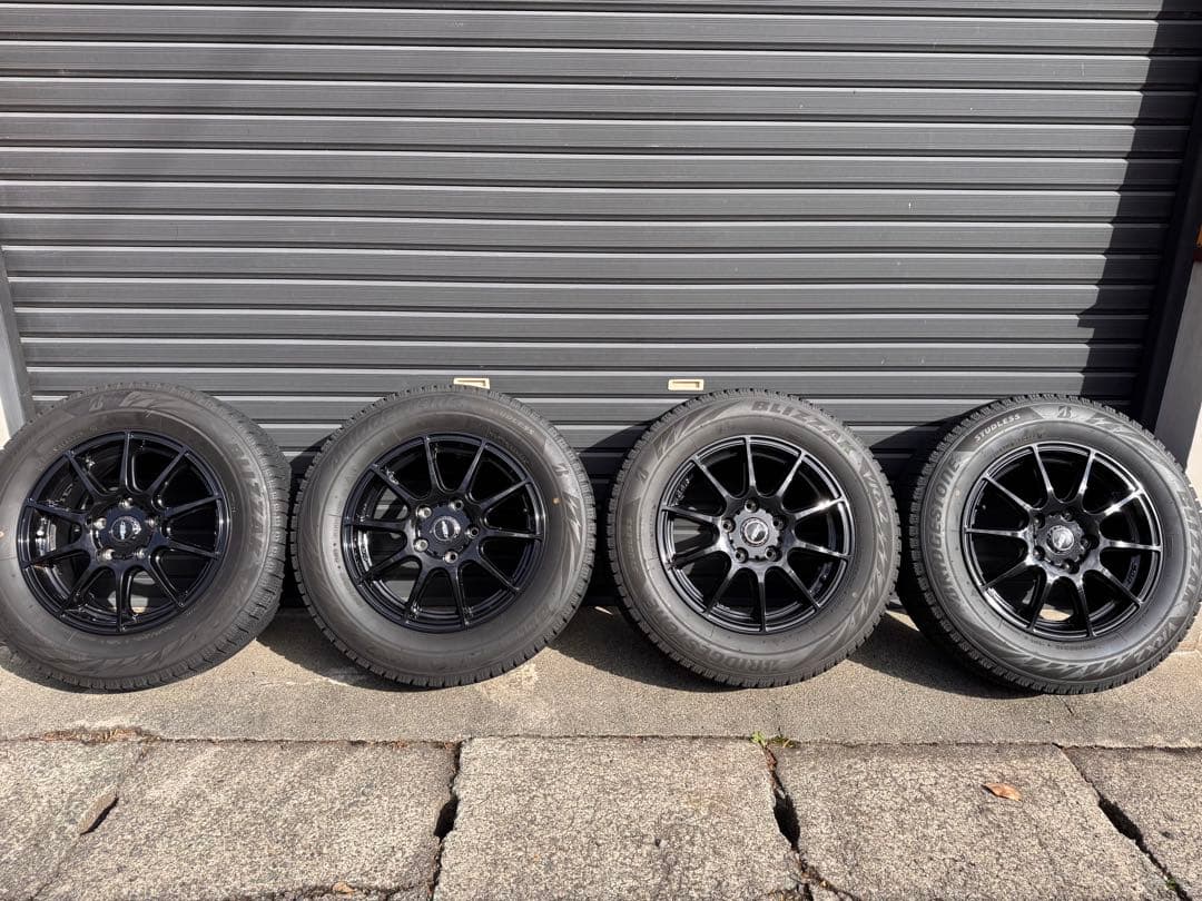 15インチ スタッドレスホイールセット ブリザックVRX2（80ノアヴォクシー）