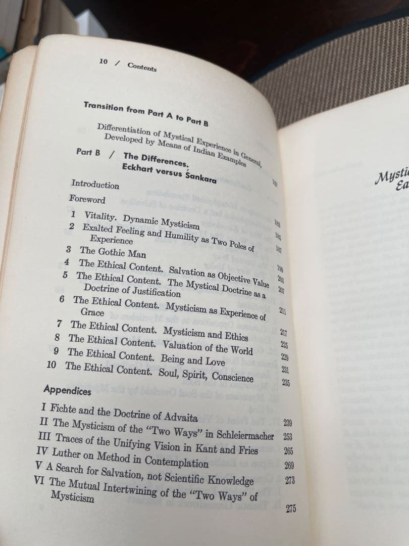 洋書 mysticism east and west