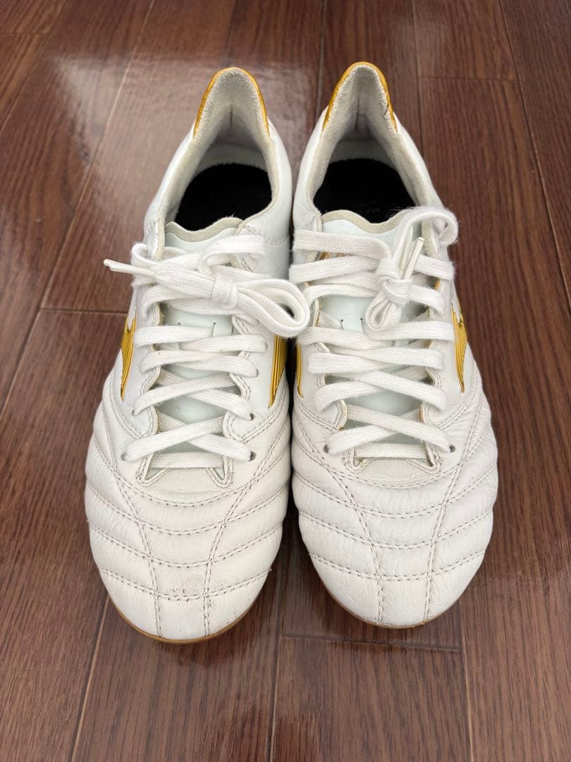 モレリアネオ2 ホワイト✖️ゴールド　VICTORY PACK