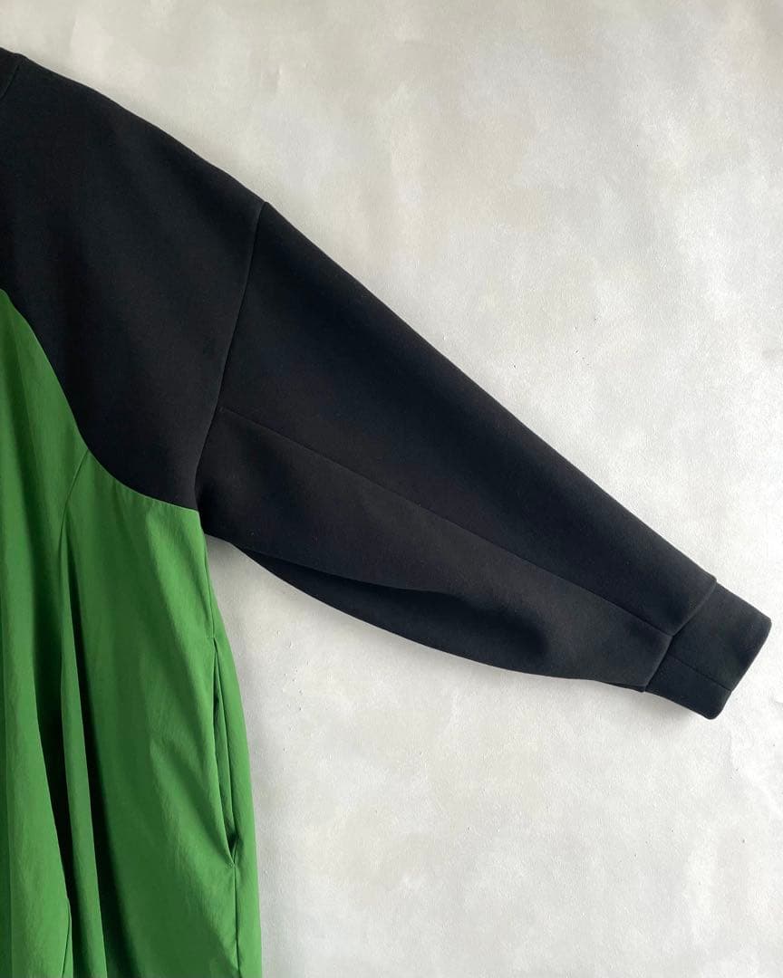 ナゴンスタンス　ダンボールサークルスリーブ　ロングワンピース　黒　緑　手洗い可能