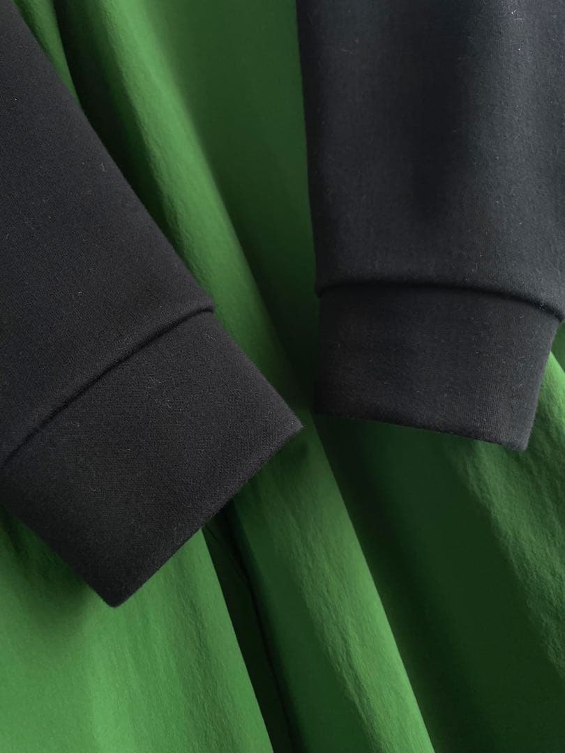 ナゴンスタンス　ダンボールサークルスリーブ　ロングワンピース　黒　緑　手洗い可能