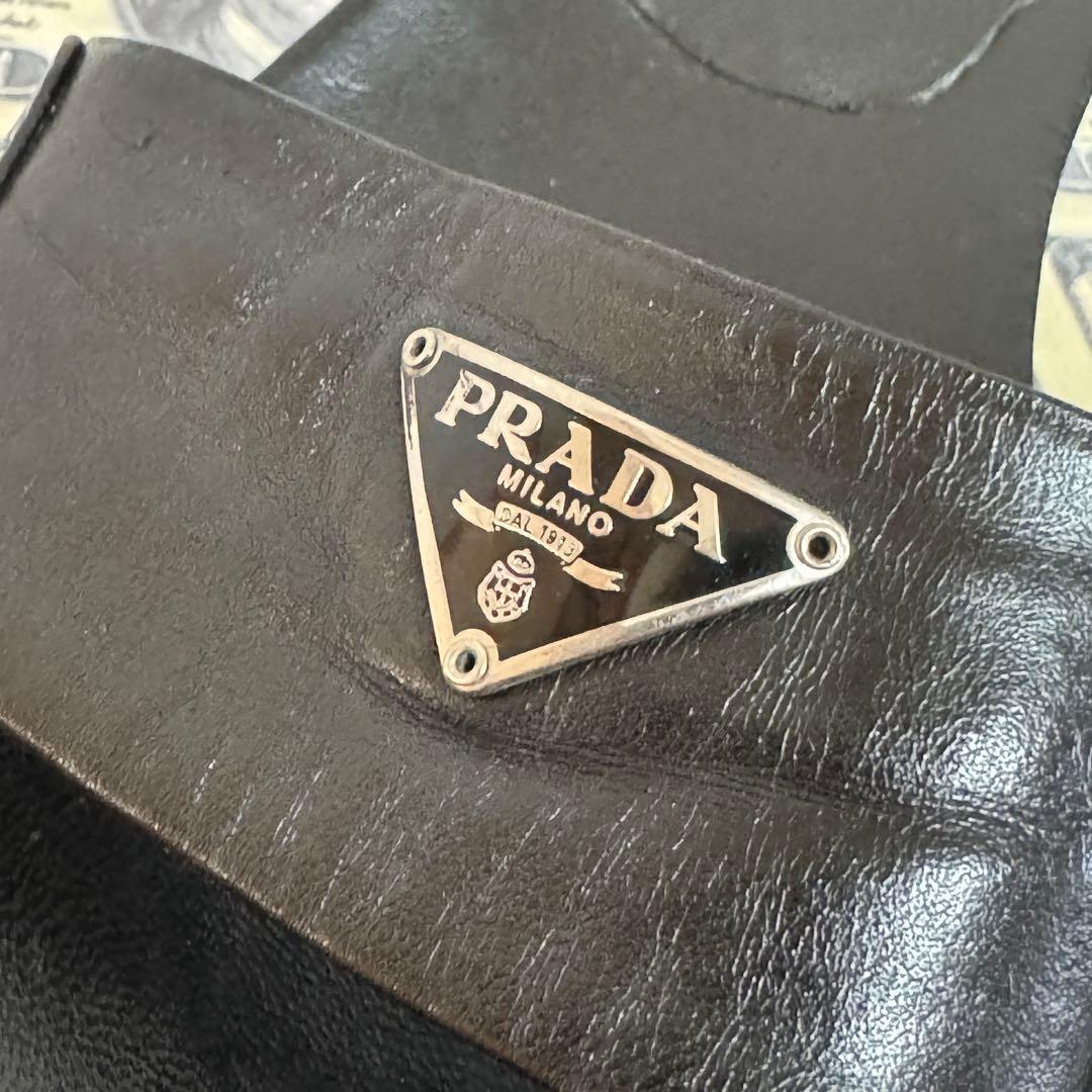 プラダ　PRADA 三角プレート　ミュール　スリッパ