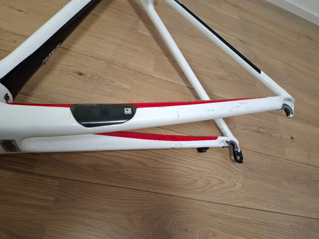 ま*ろ様 TREK MADONE4.5 フレームセット カーボンフレーム　56サ