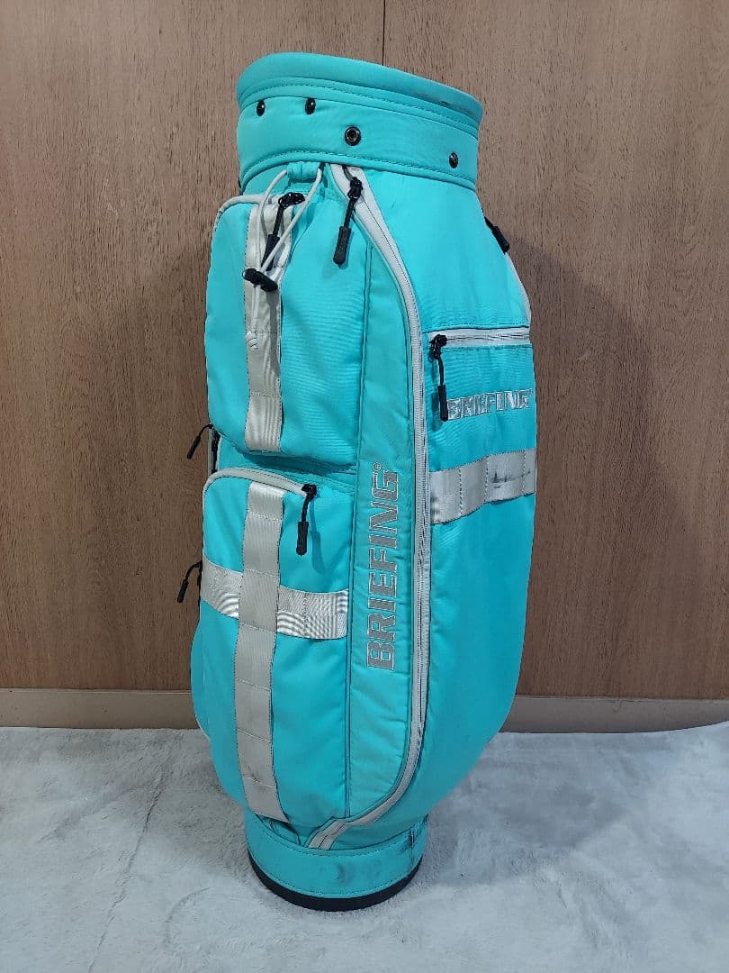 希少 人気色アクア〈BRIEFING〉キャディバッグ ブリーフィング 終売品