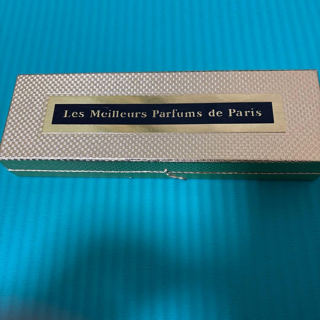 Les Meilleurs Parfums de Paris （一本なし。）