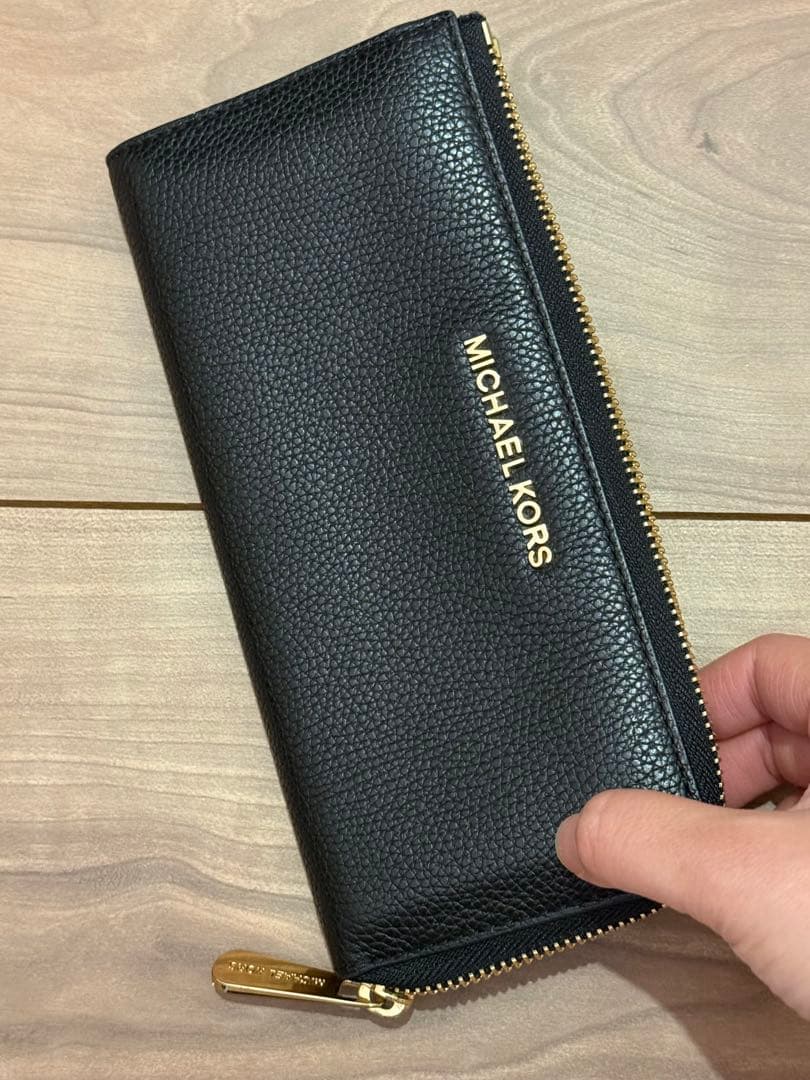 【正規品】MICHAEL KORS ブラックレザー長財布