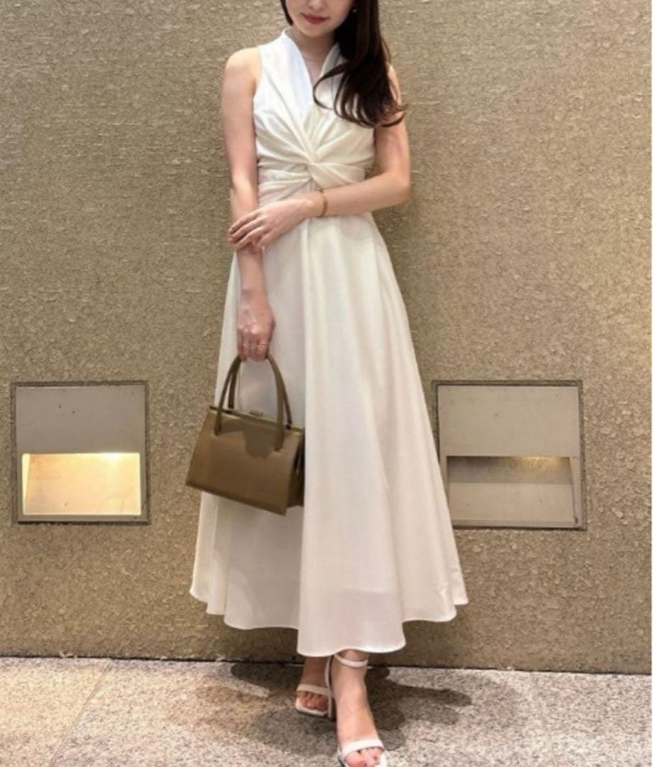 【新品】ánuans アニュアンス　ツイストギャザーワンピース　2025