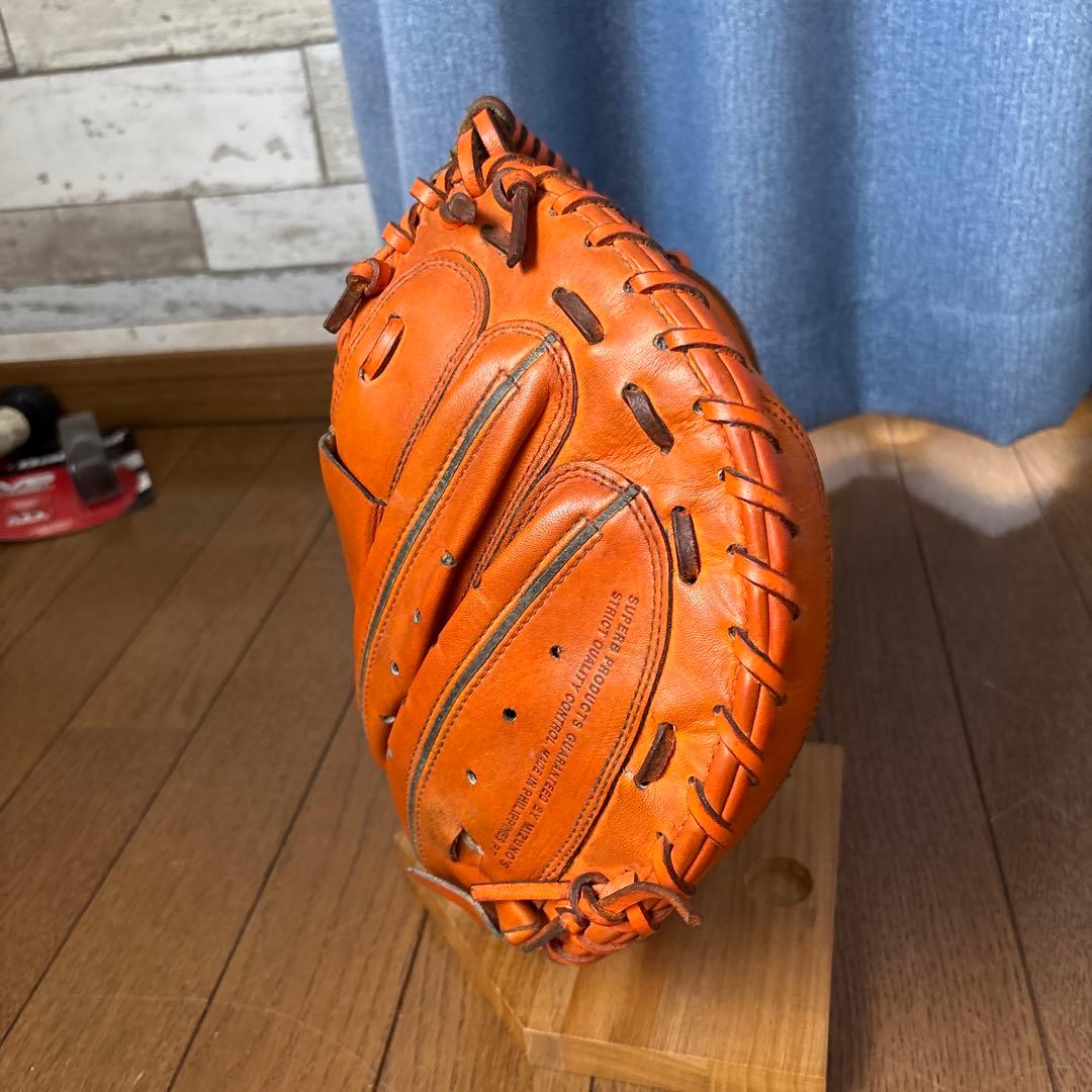 希少　ミズノ　軟式　左用キャッチャーミット　オレンジ