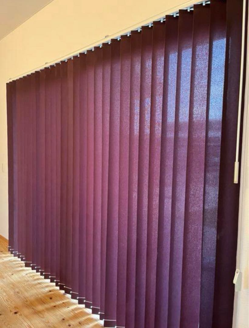 ボルドー バーチカルブラインド（TOSO49,400円）1枚10cm