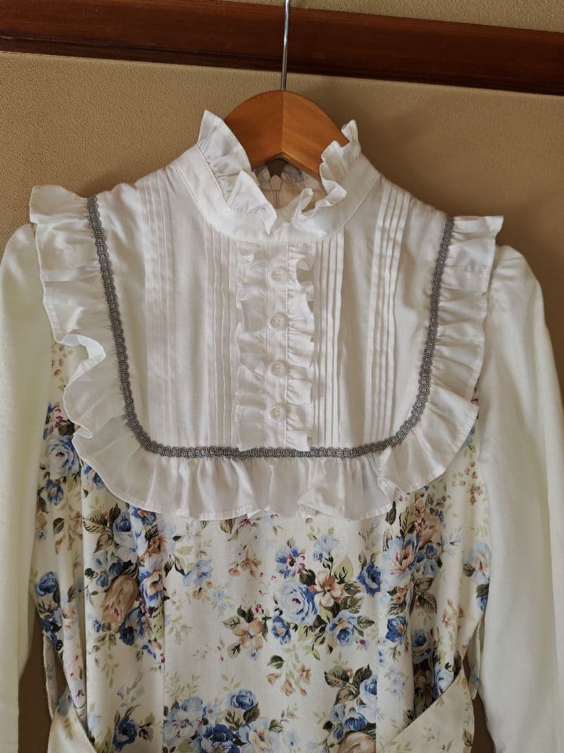 Victrian maiden　アンシエントロココブーケローゼンドレス