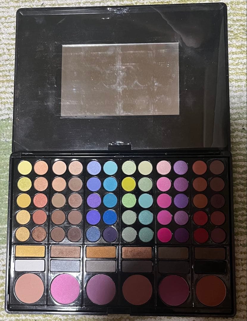 多彩パレット アイシャドウ チーク