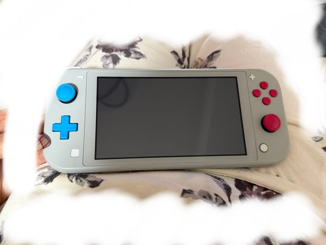 Nintendo Switch Lite ザシアン、ザマゼンタモデル