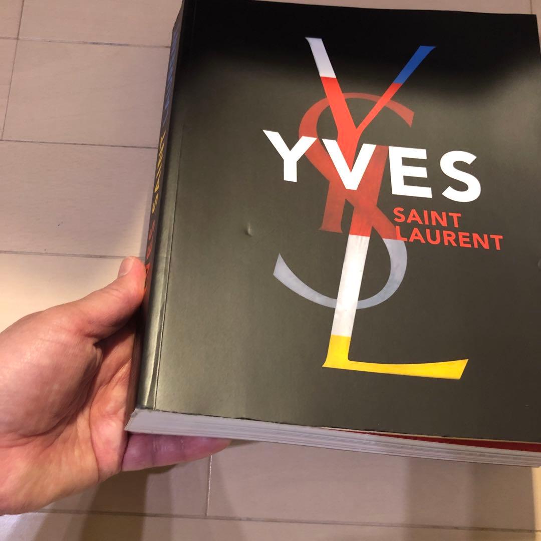 YVES SAINT-LAURENT イヴ・サンローラン回顧展図録　フランス語版