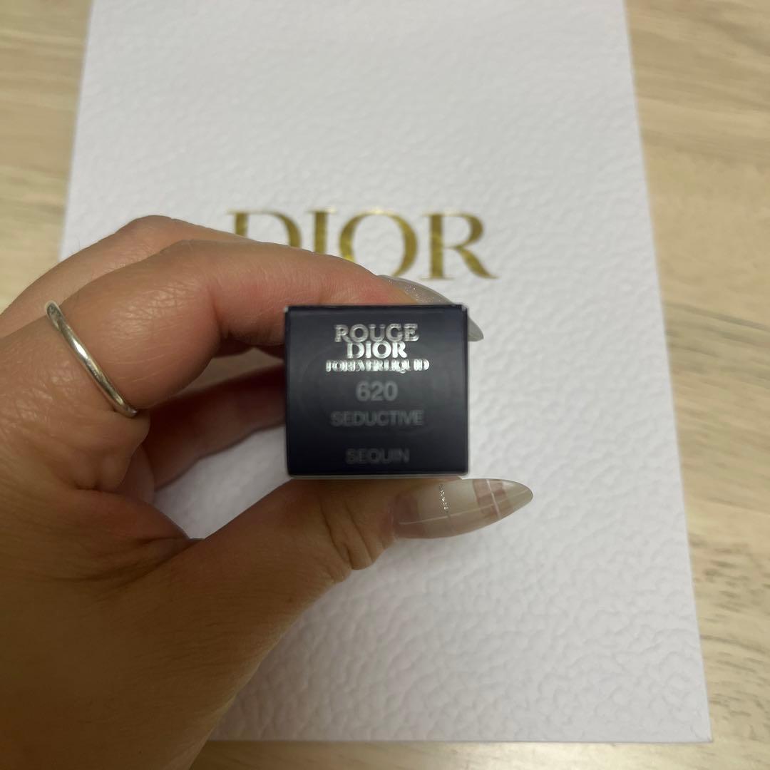 ディオール　フォーエヴァーリキッド　シークイン620