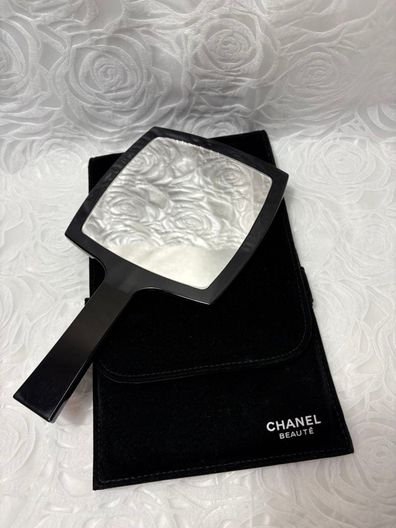CHANEL 手鏡 ブラック 収納ケース付き