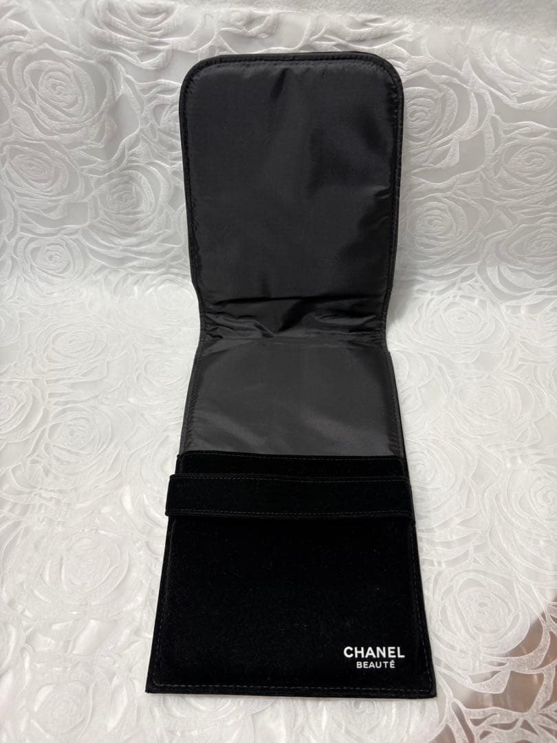 CHANEL 手鏡 ブラック 収納ケース付き