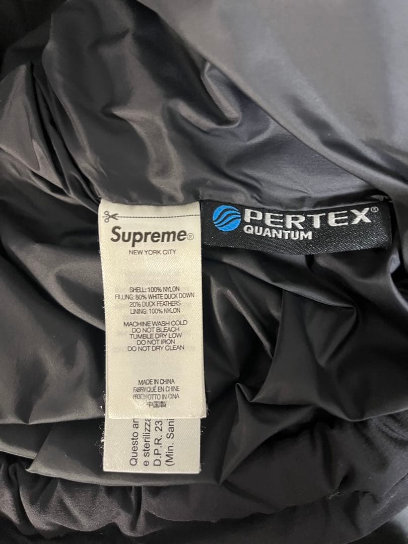 けいSupreme 21AW Featherweight Down