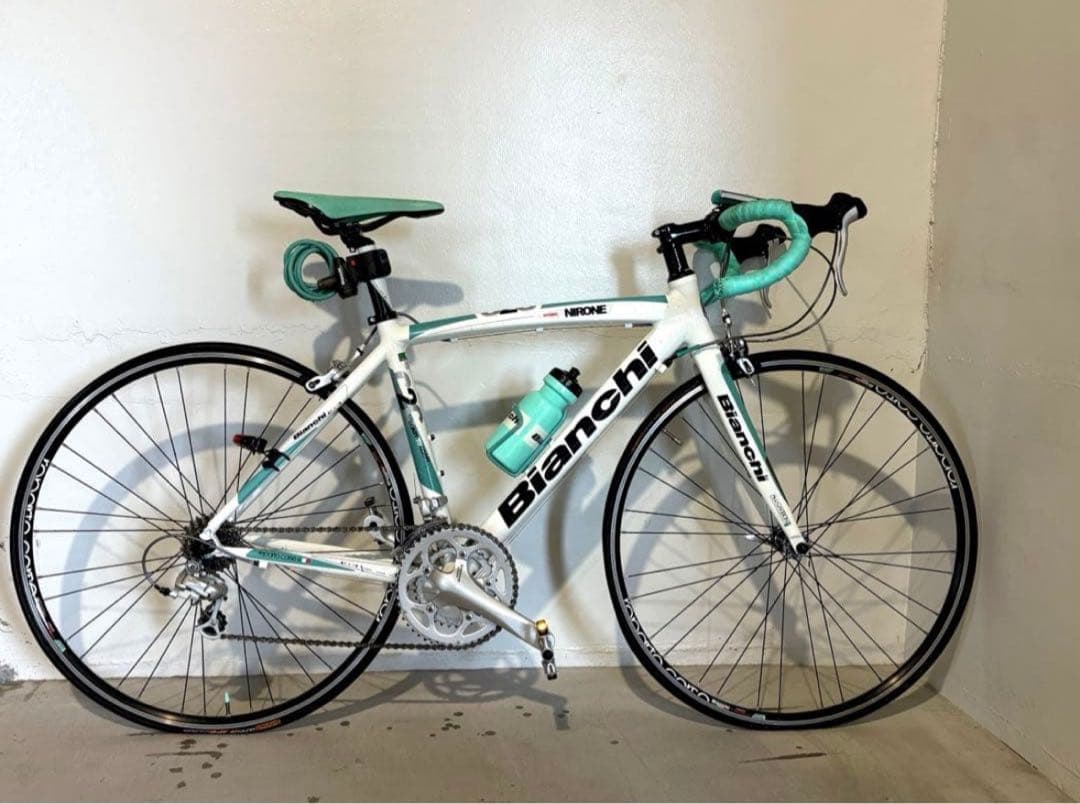 ⭕️⭕️名門Bianchi】VIA NIRONE 7⭕️希少カラー⭕️一目でわかる存在感