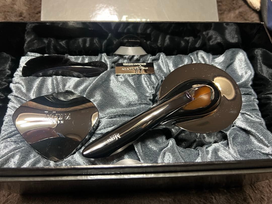 MDNA SKIN リジュビネーターセット 美顔器 付属品付き