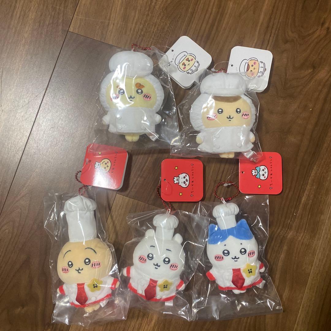 ちいかわ　レストラン　コック　キッチン担当　シーサー　くりまんじゅう　うさぎ