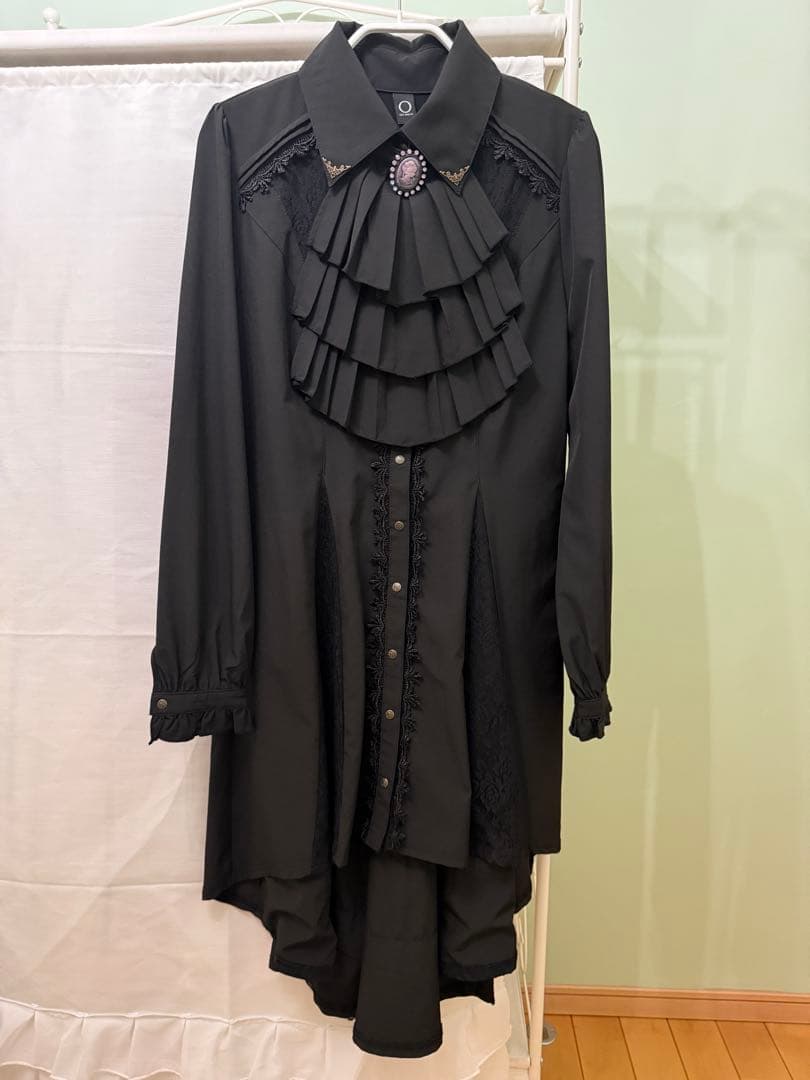 オッズオン　ozz on　ozz oneste　ゴシック　ブラウス　ジャボ　黒
