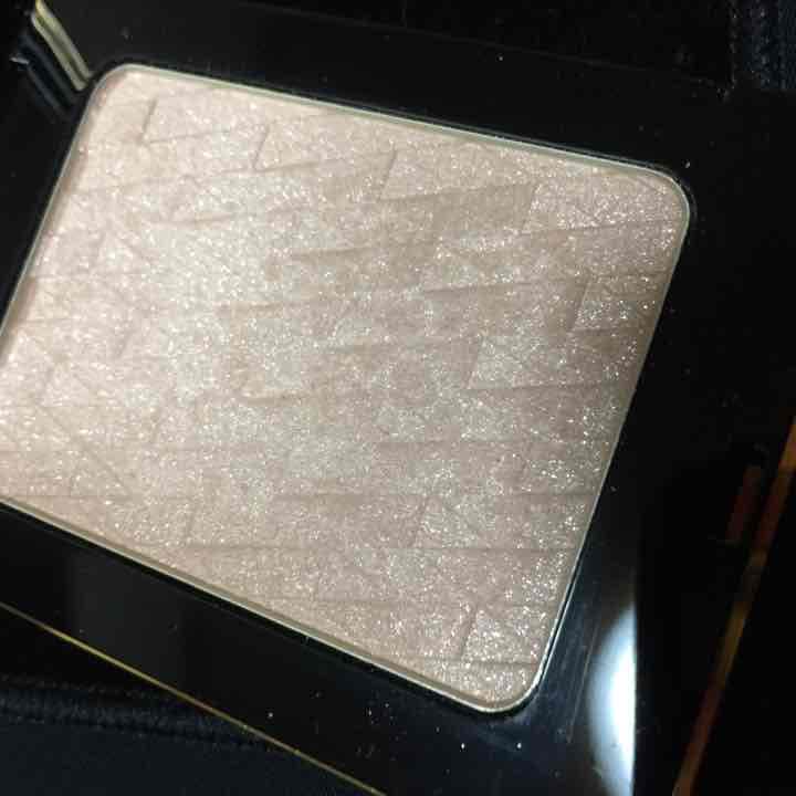 イヴサンローラン フェイスパウダー