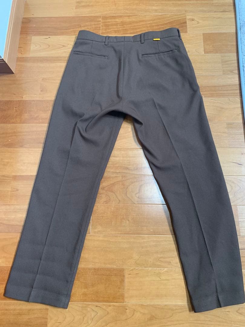 スタンダードカリフォルニア　アクションスラックス