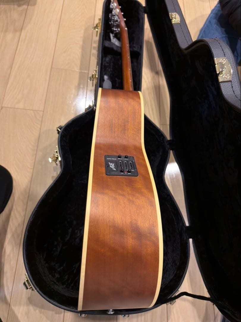 ギター MATON EBG808TE  Emmanuel Signature