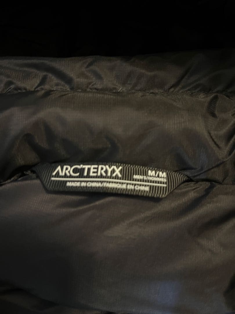 うし【未使用品•Mサイズ】アークテリクス ベータダウンインサレーテッド