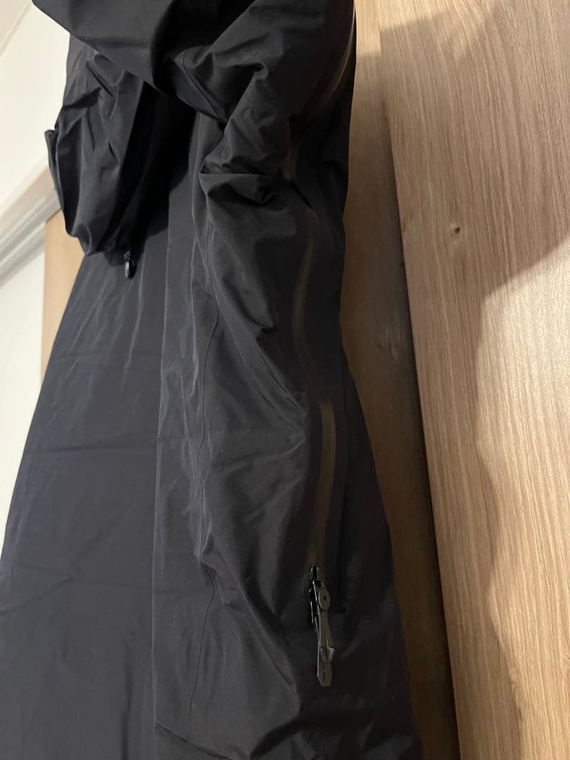 うし【未使用品•Mサイズ】アークテリクス ベータダウンインサレーテッド