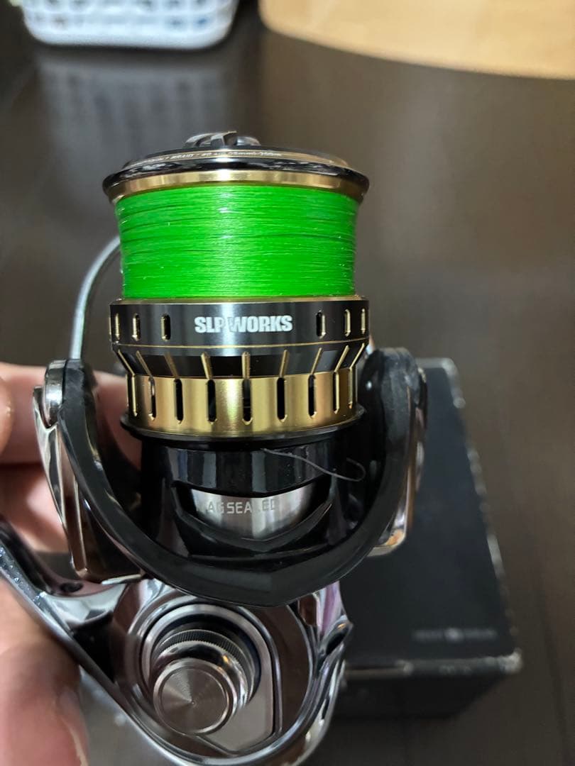 Daiwa 18EXIST LT2500-XH 中古