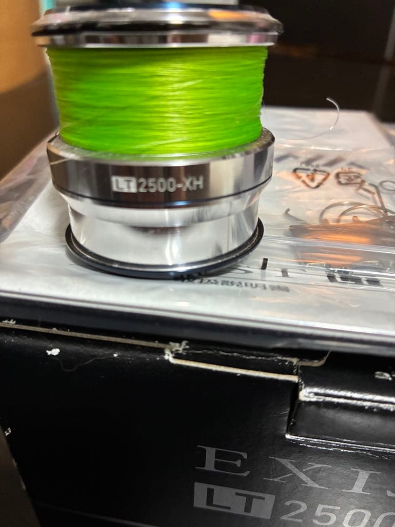 Daiwa 18EXIST LT2500-XH 中古