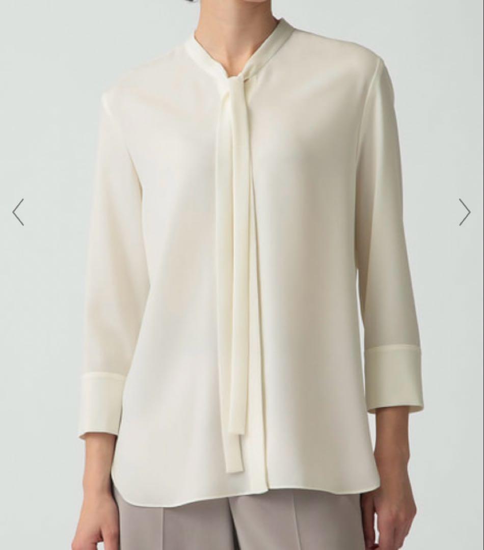 セオリー　ジョーゼットタイブラウス　アイボリー　Sサイズ　ボウタイ　長袖　白系