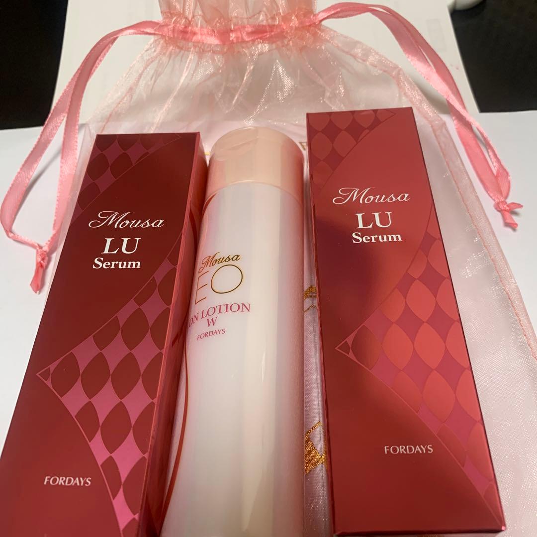 フォーデイズムーサイオ化粧系列3点